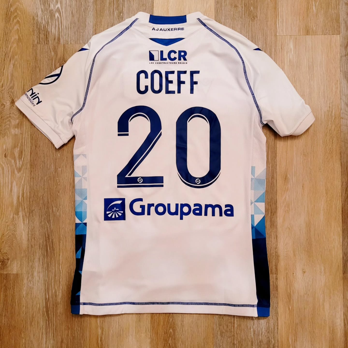 AJ Auxerre 2021-2022 Home Coeff #20