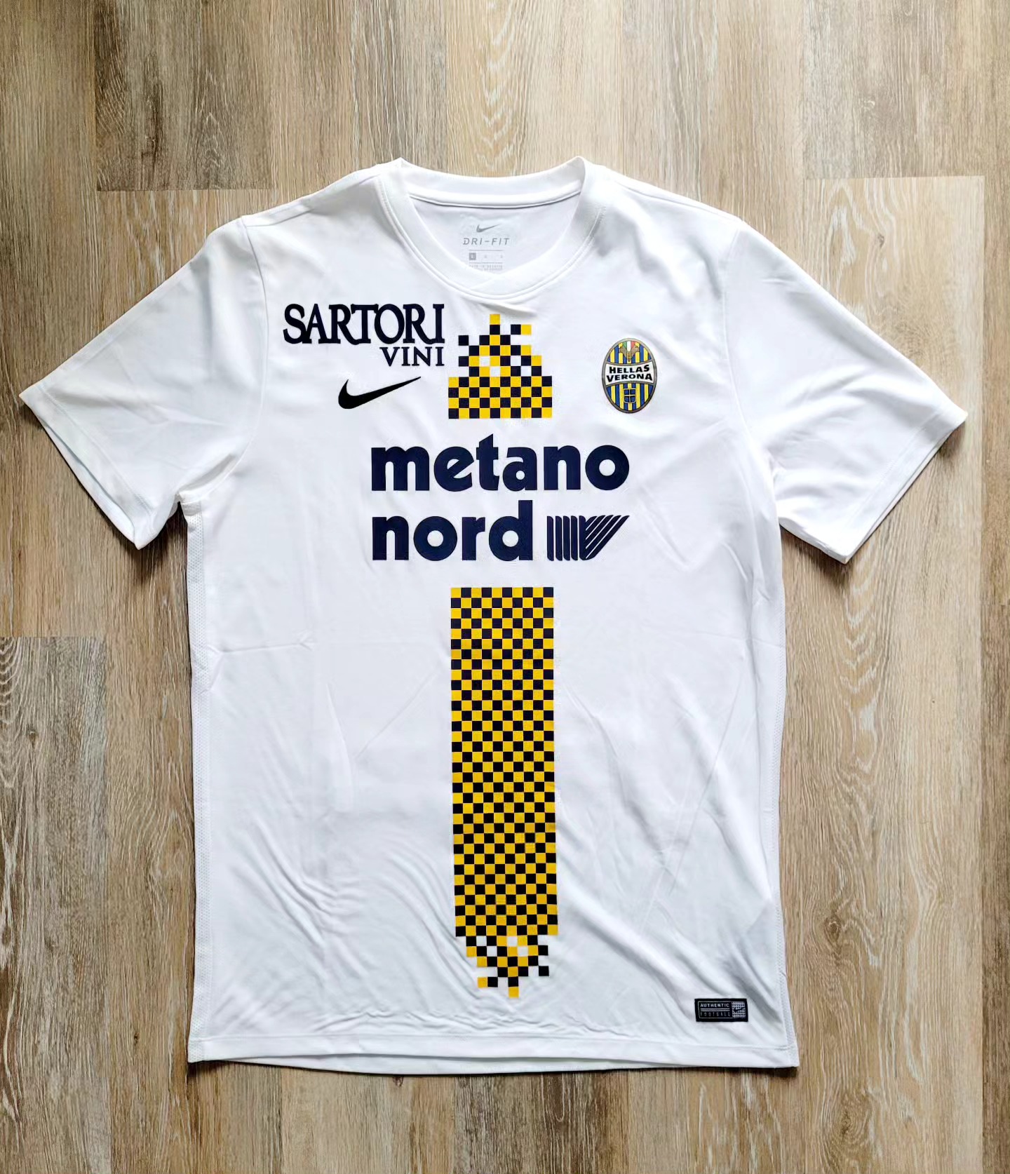 Hellas Verona 2017-2018 Third Store Version Nike - YourFootballShirt