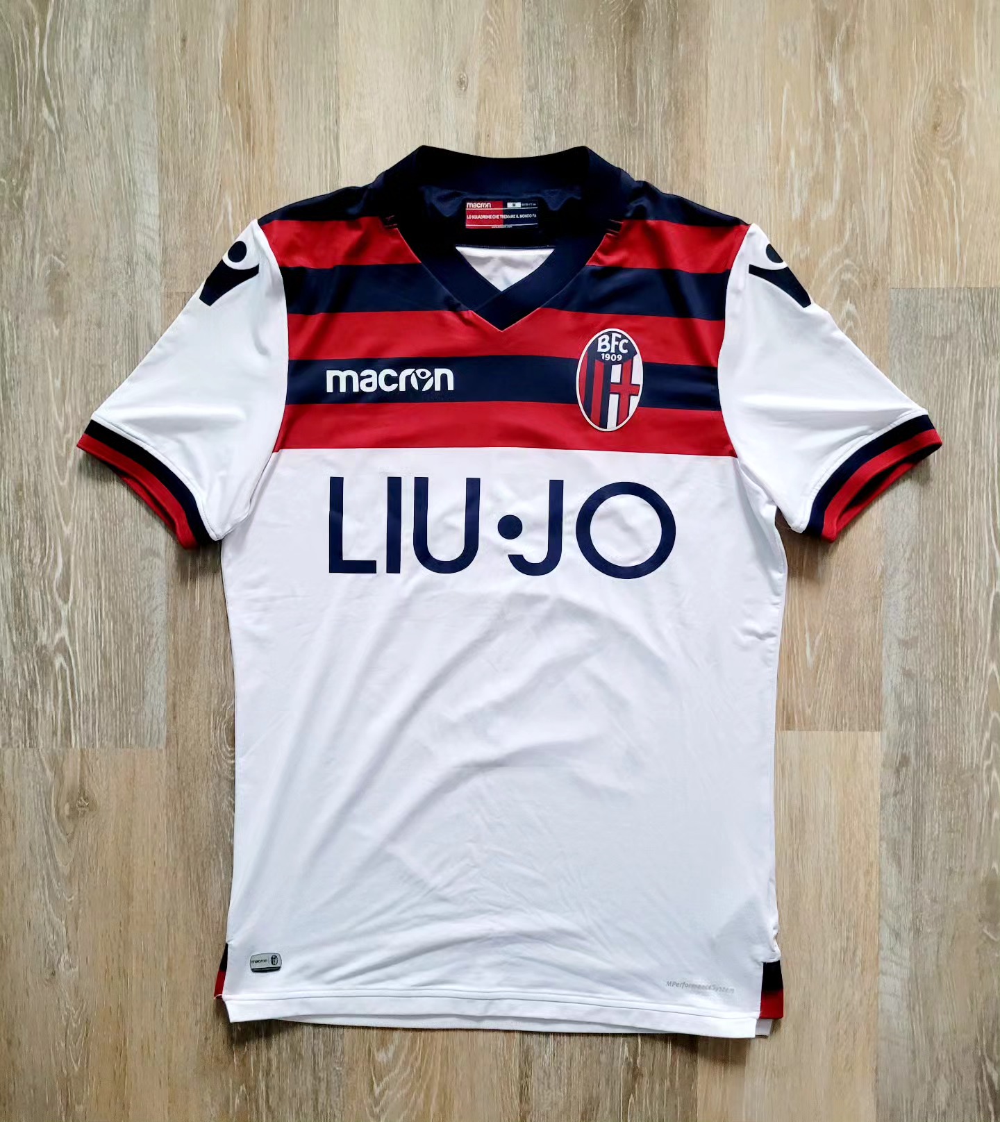 Bologna FC 2018-2019 Away Store Version Macron - YourFootballShirt