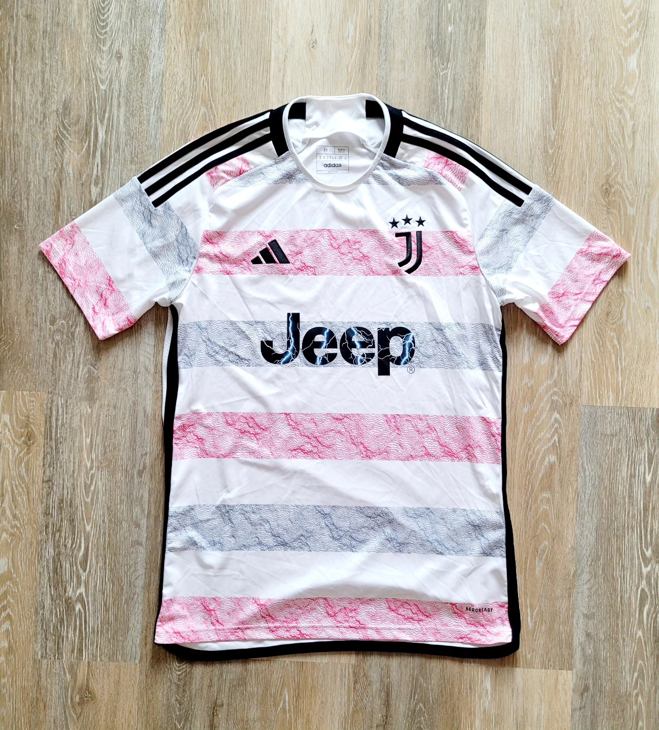 Juventus Turin 2023-2024 Away Store Version Adidas - YourFootballShirt