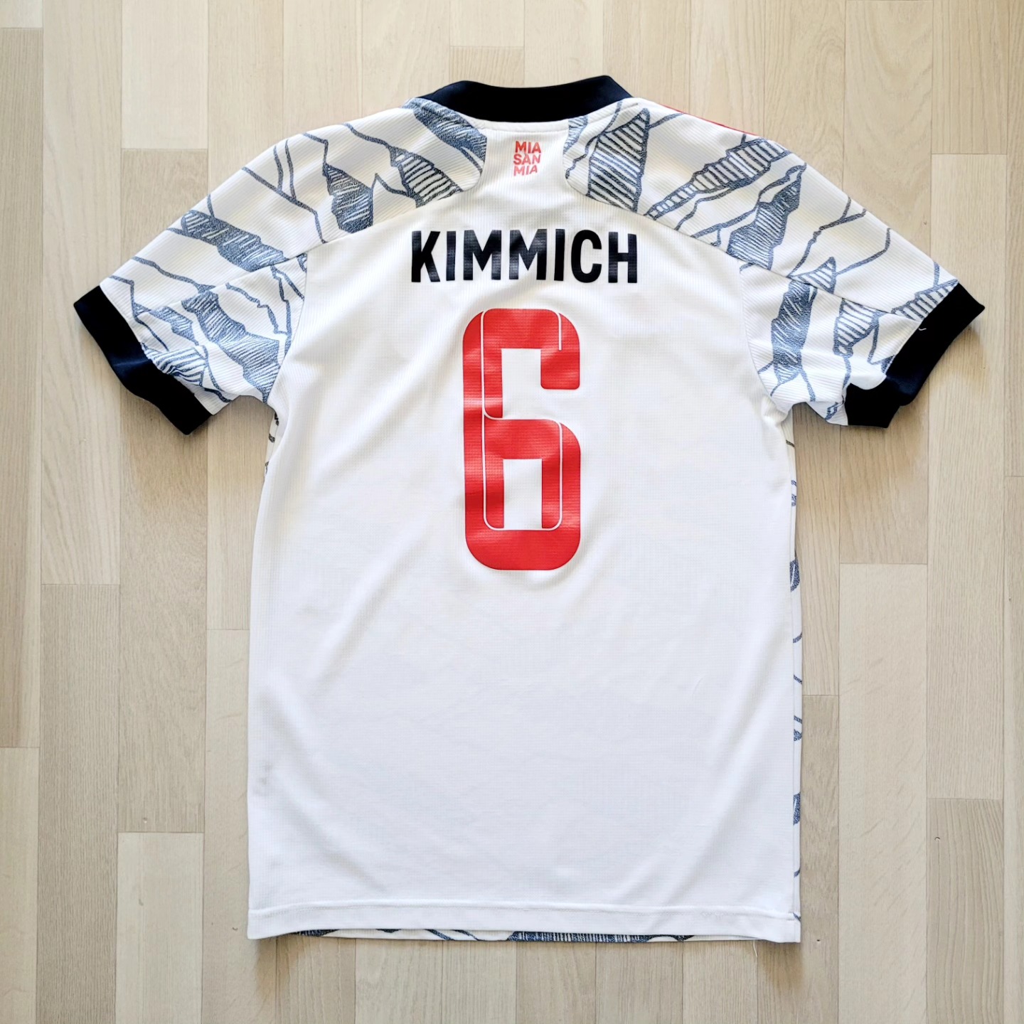 Bayern Munich 2021-2022 Third Store Version Adidas - YourFootballShirt - Photo 1