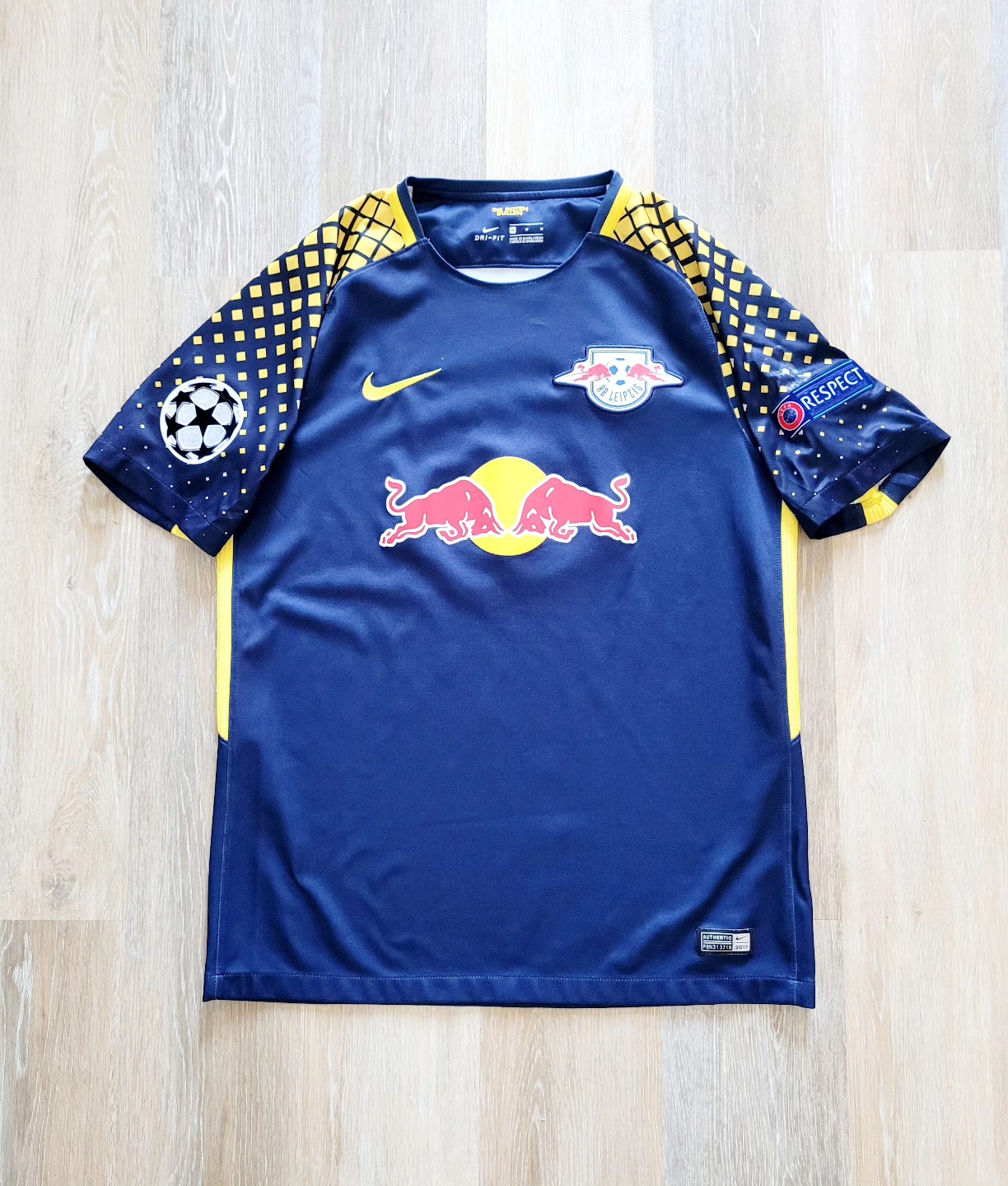 RB Leipzig 2017-2018 Away Store Version Nike - YourFootballShirt