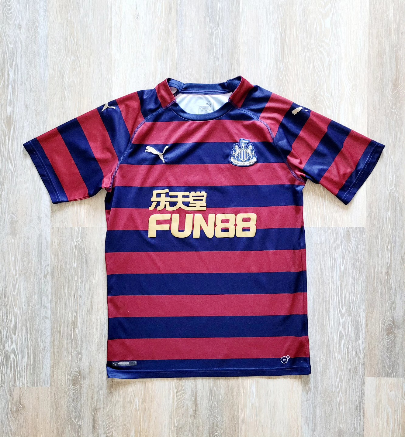 Newcastle United 2018-2019 Away Store Version Puma - YourFootballShirt