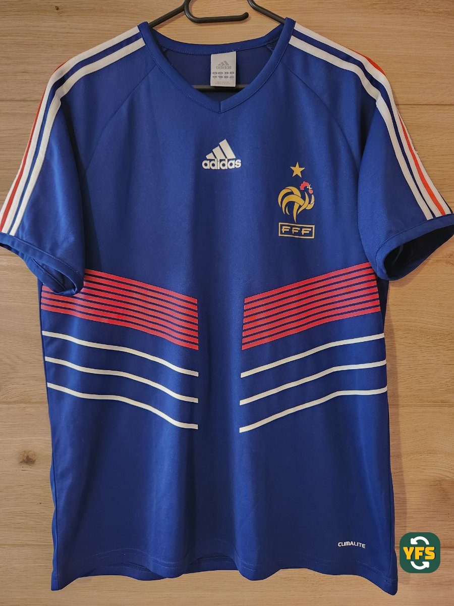 France 2010-2011 Home Store Version Adidas - YourFootballShirt - Photo 1