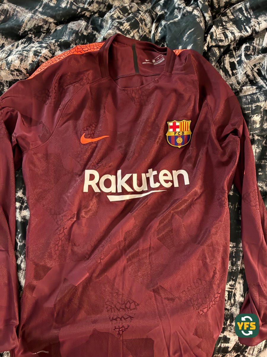 FC Barcelona 2017-2018 Third Issued Nike - YourFootballShirt - Photo 1