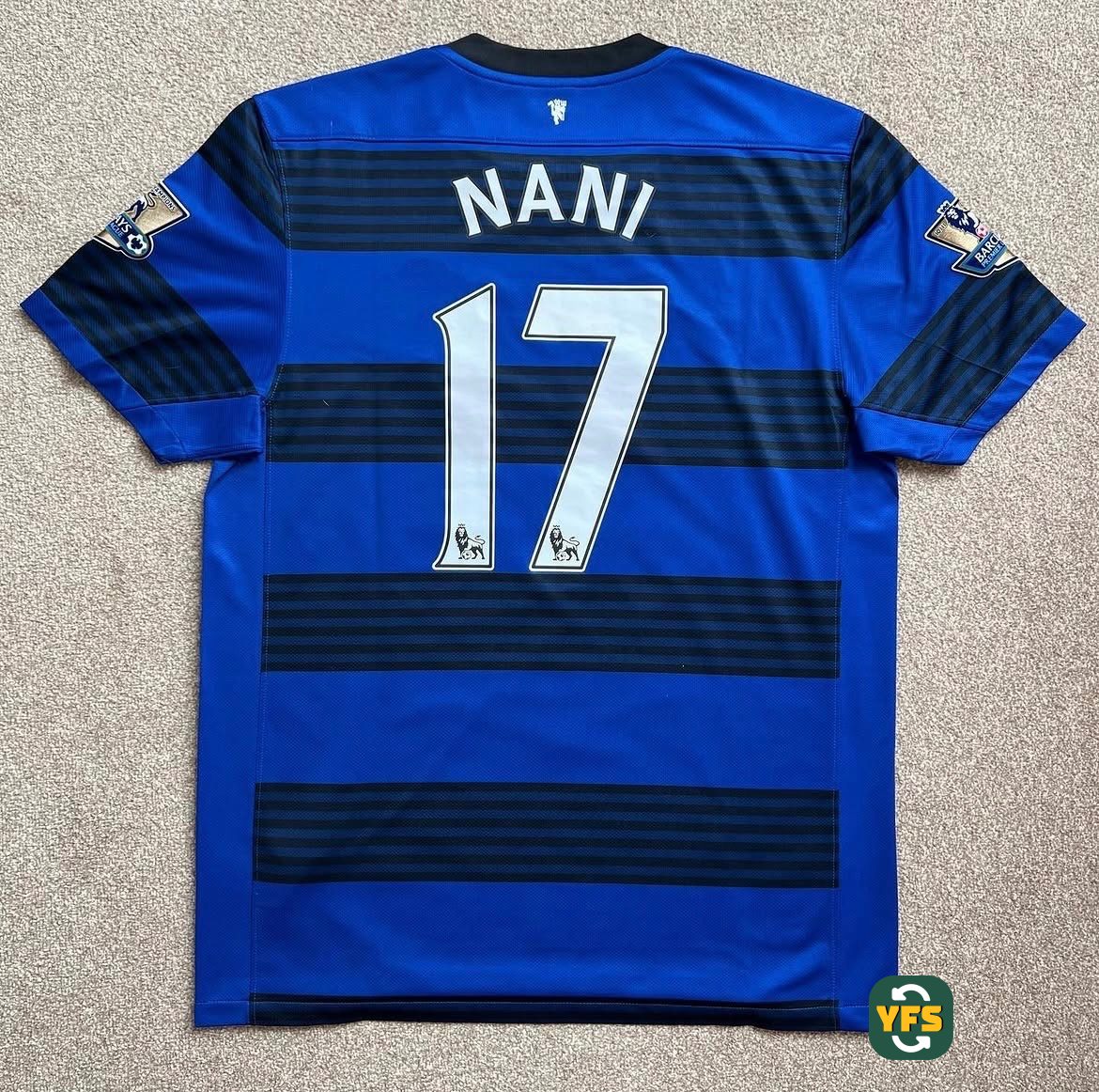 Manchester United 2011-2012 Away Store Version Nike - YourFootballShirt - Photo 1