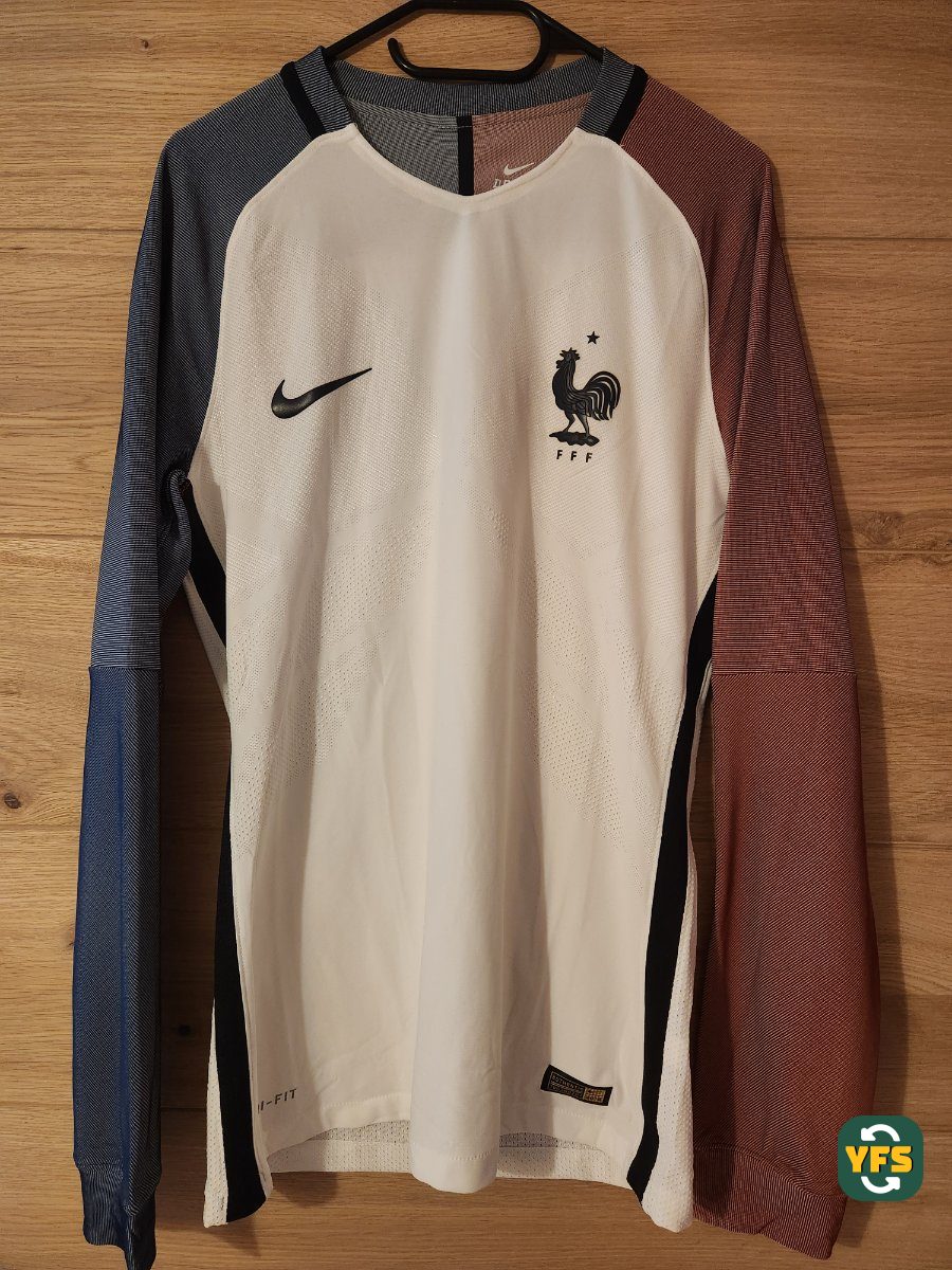 France 2016-2017 Away Issued Nike - YourFootballShirt - Photo 1