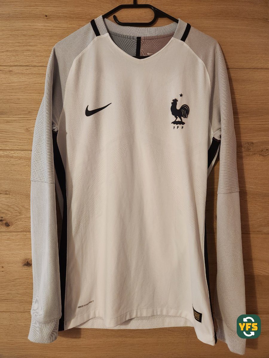 France 2016-2017 Away Issued Nike - YourFootballShirt - Photo 1