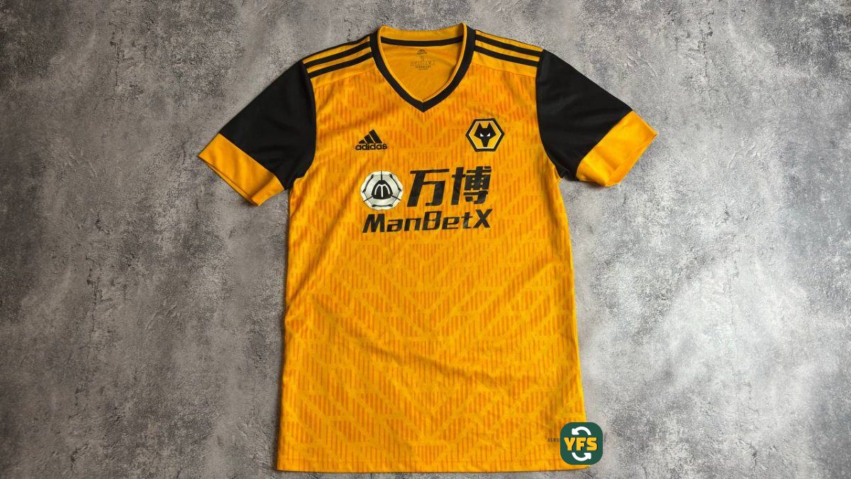 Wolverhampton Wanderers FC 2020-2021 Home