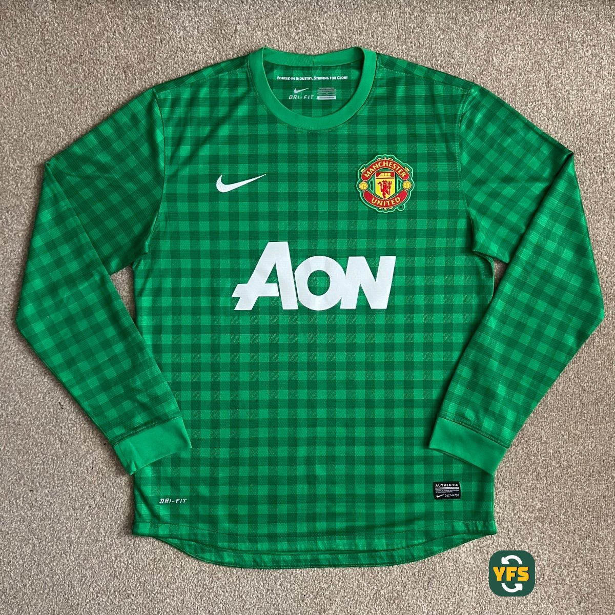 Manchester United 2012-2013 Goalkeeper Store Version Nike - YourFootballShirt - Photo 1