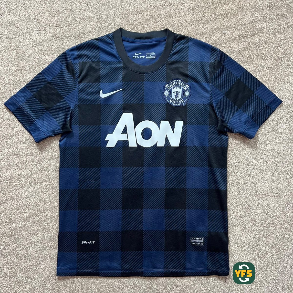 Manchester United 2013-2014 Away Store Version Nike - YourFootballShirt