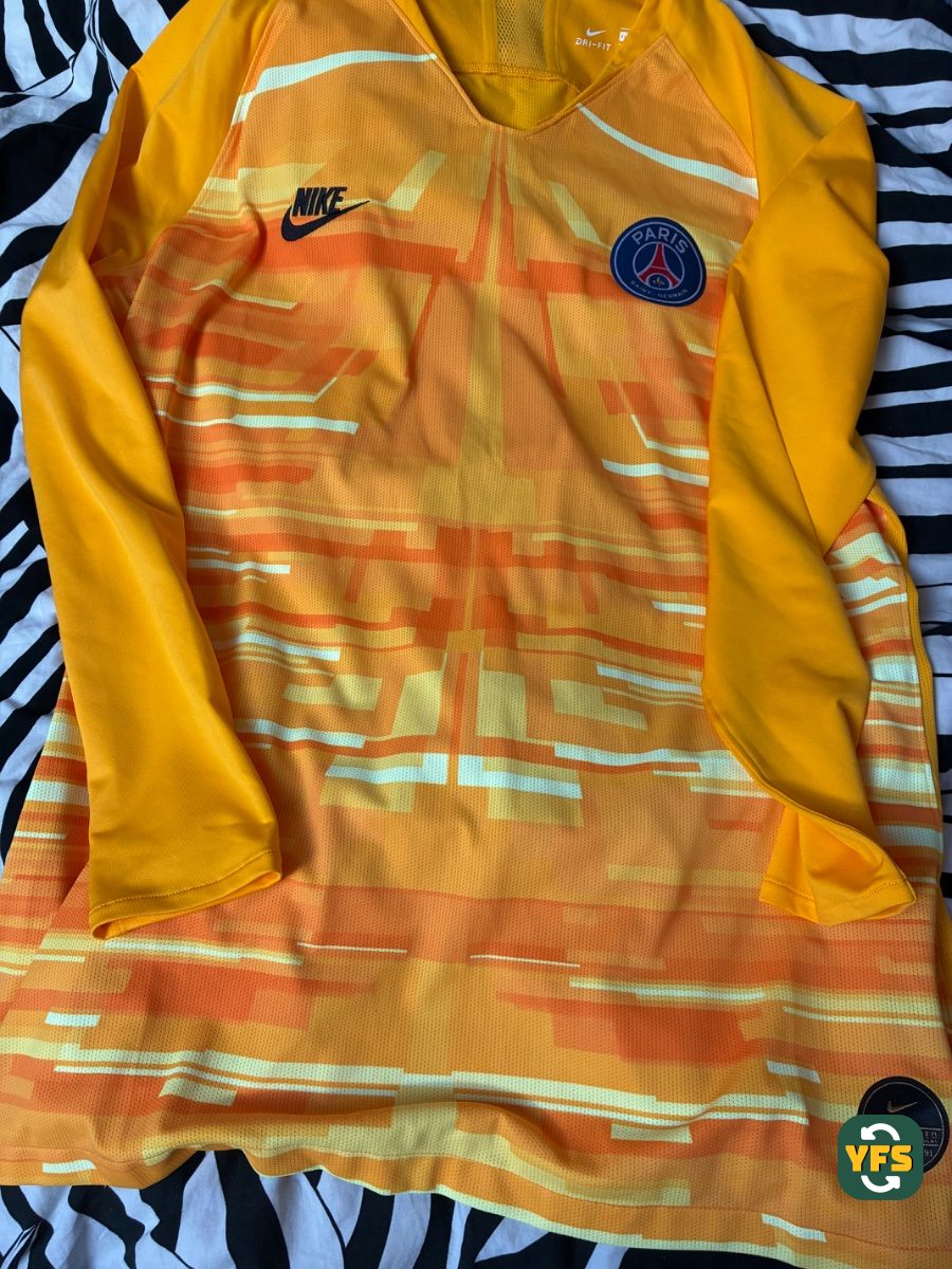 PSG 2019-2020 Goalkeeper Issued Nike - YourFootballShirt - Photo 1