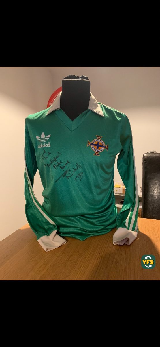Northern Ireland 1980-1981 Home #2