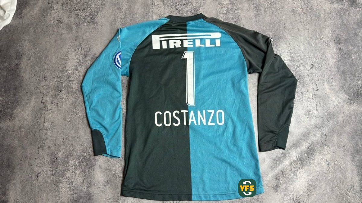 FC Basel 2005-2006 Goalkeeper Store Version Nike - YourFootballShirt - Photo 1