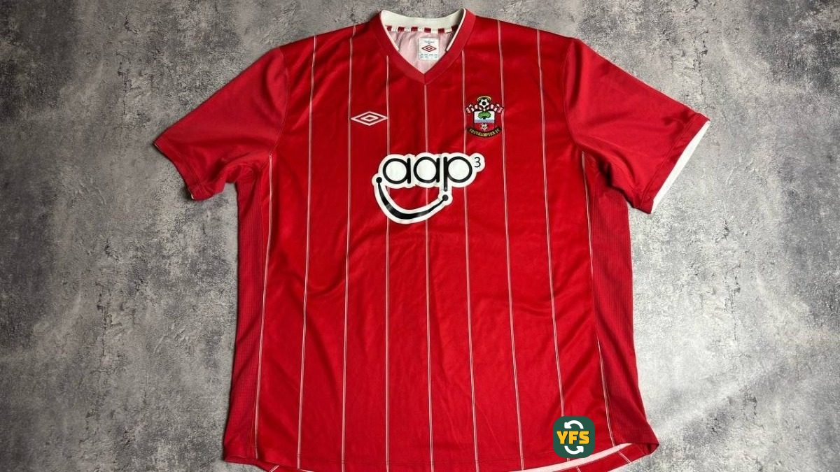 Southampton 2012-2013 Home Store Version Umbro - YourFootballShirt - Photo 1