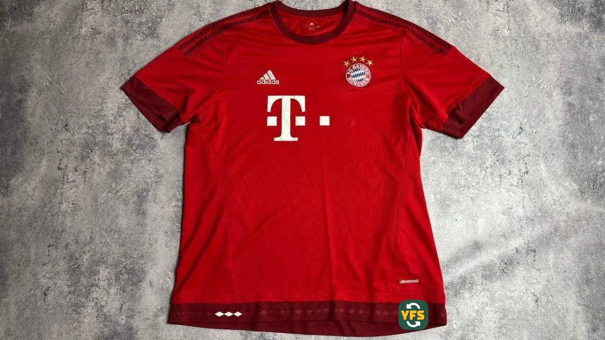 Bayern Munich 2015-2016 Home Store Version Adidas - YourFootballShirt - Photo 1