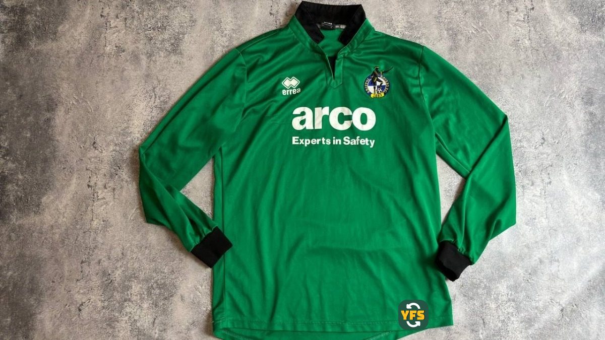 Bristol Rovers 2014-2015 Goalkeeper Store Version Errea - YourFootballShirt - Photo 1