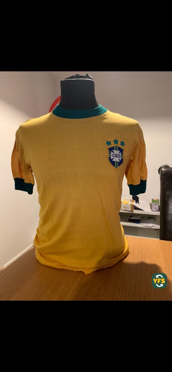 Brazil 1973-1974 Home Match Worn Umbro - YourFootballShirt - Photo 1