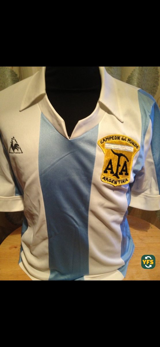Argentina 1982-1983 Home Store Version LCS - YourFootballShirt