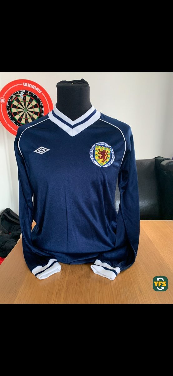 1982-1983 Home #7
