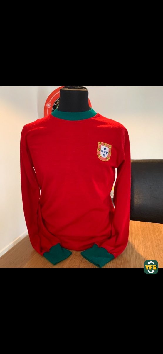 Portugal 1971-1972 Home Match Worn Umbro - YourFootballShirt - Photo 1