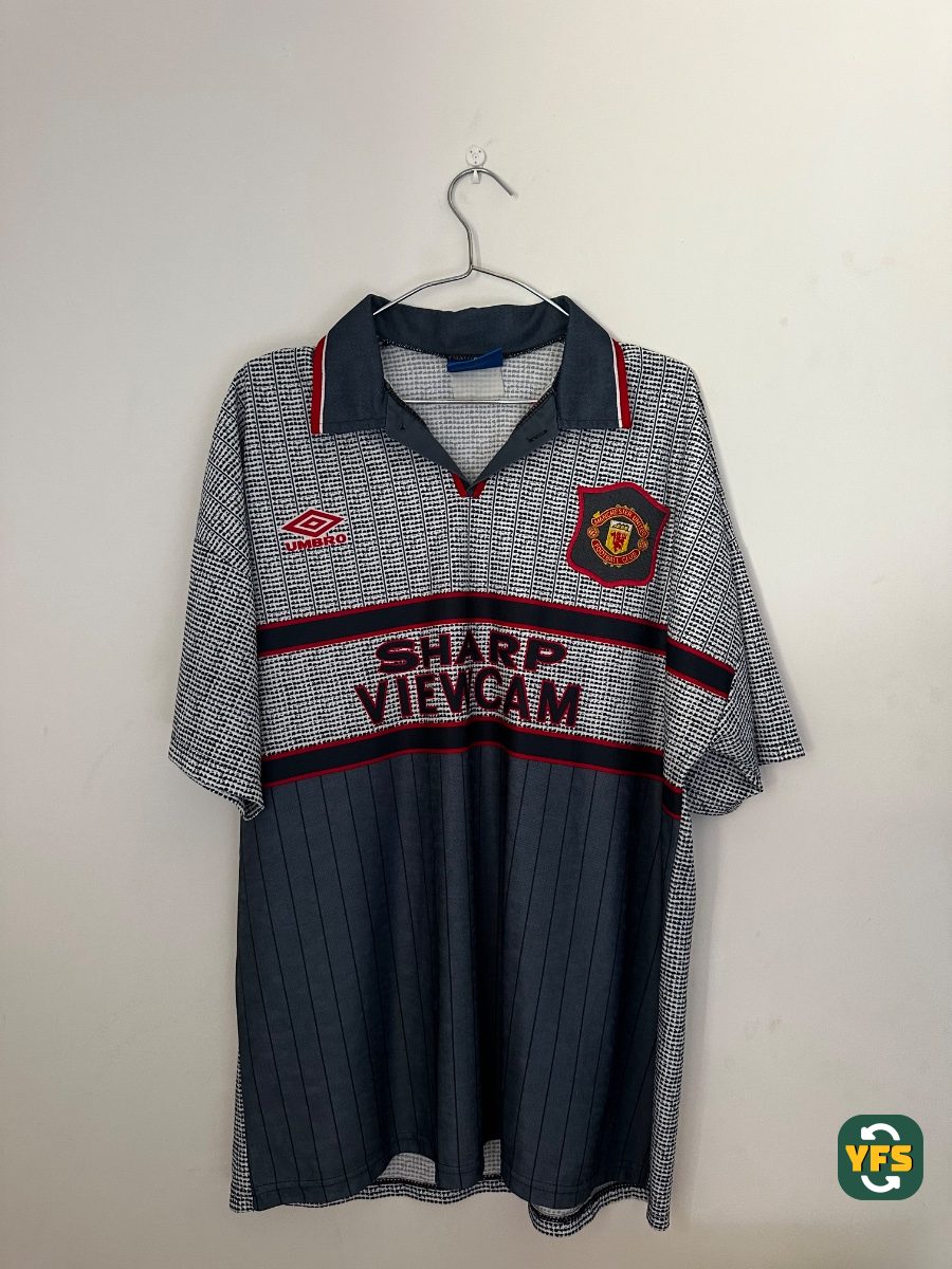 Manchester United 1995-1996 Away Store Version Umbro - YourFootballShirt - Photo 1