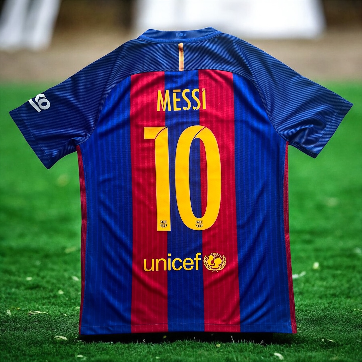 FC Barcelona 2016-2017 Home Store Version Nike Messi - YourFootballShirt - Photo 1