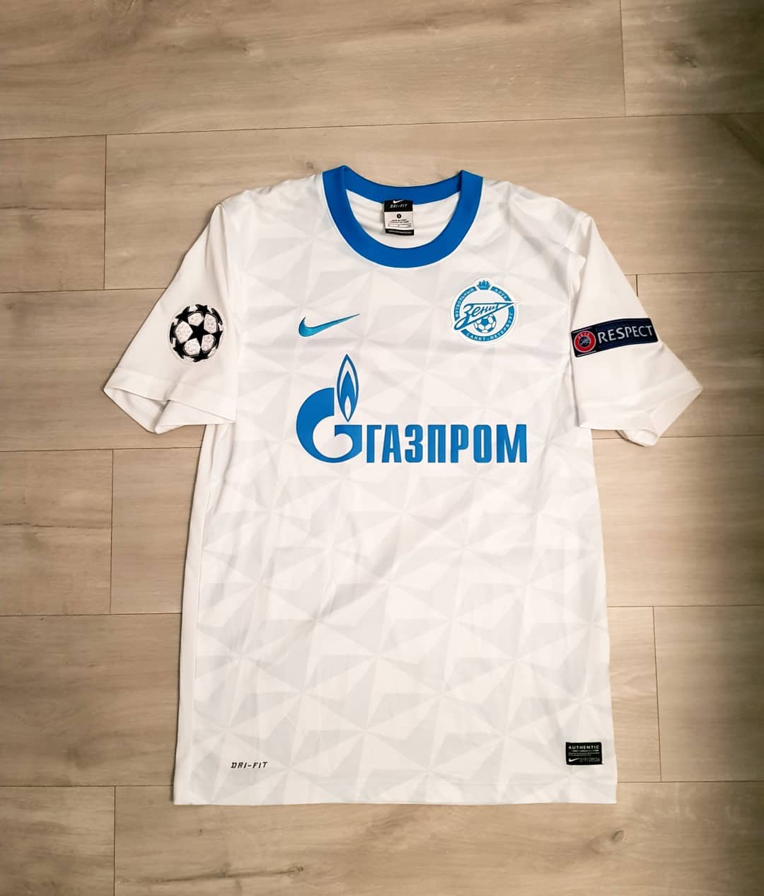 Zenit St.Petersburg 2011-2012 Away Store Version Nike - YourFootballShirt
