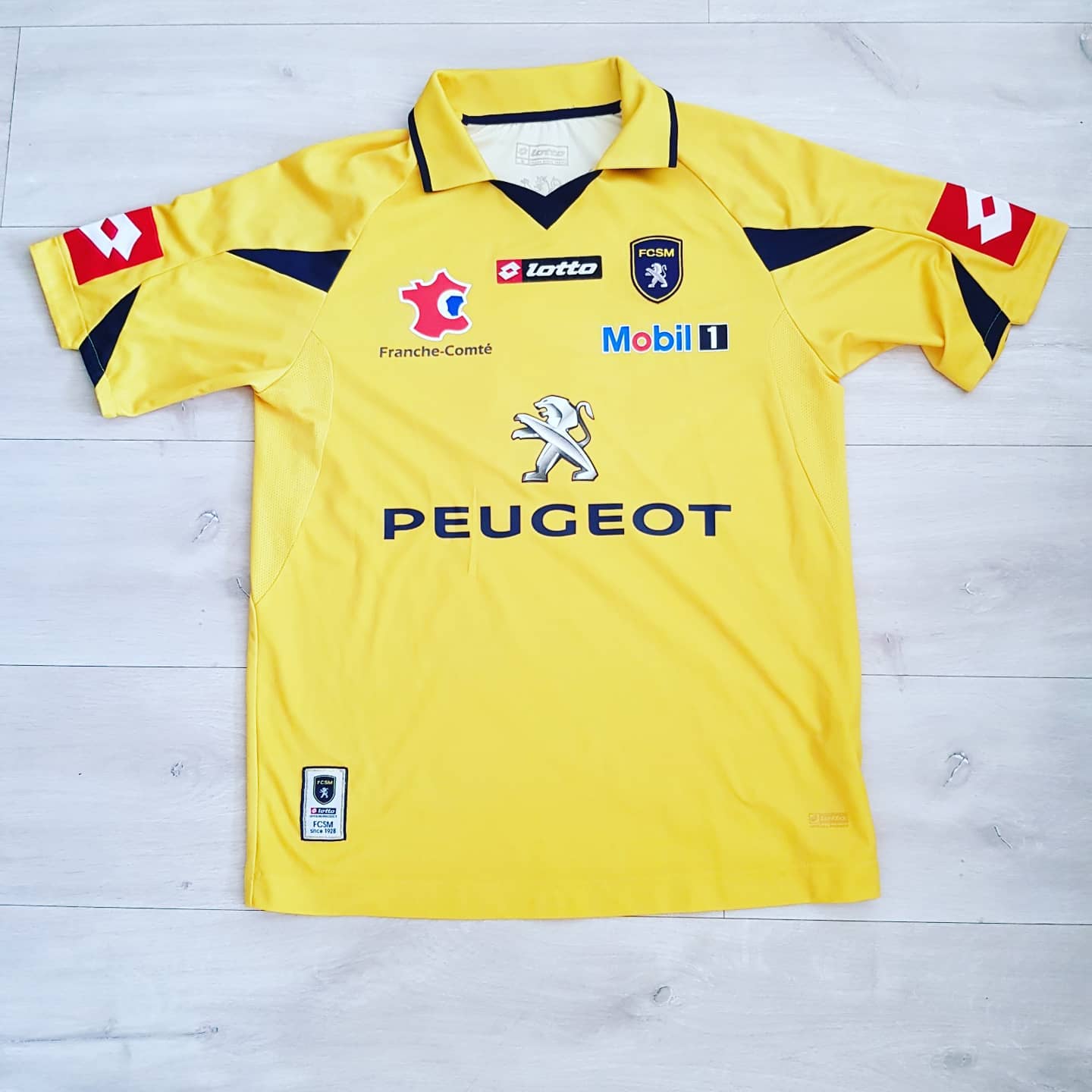 FC Sochaux 2010-2011 Home Store Version Lotto - YourFootballShirt - Photo 1
