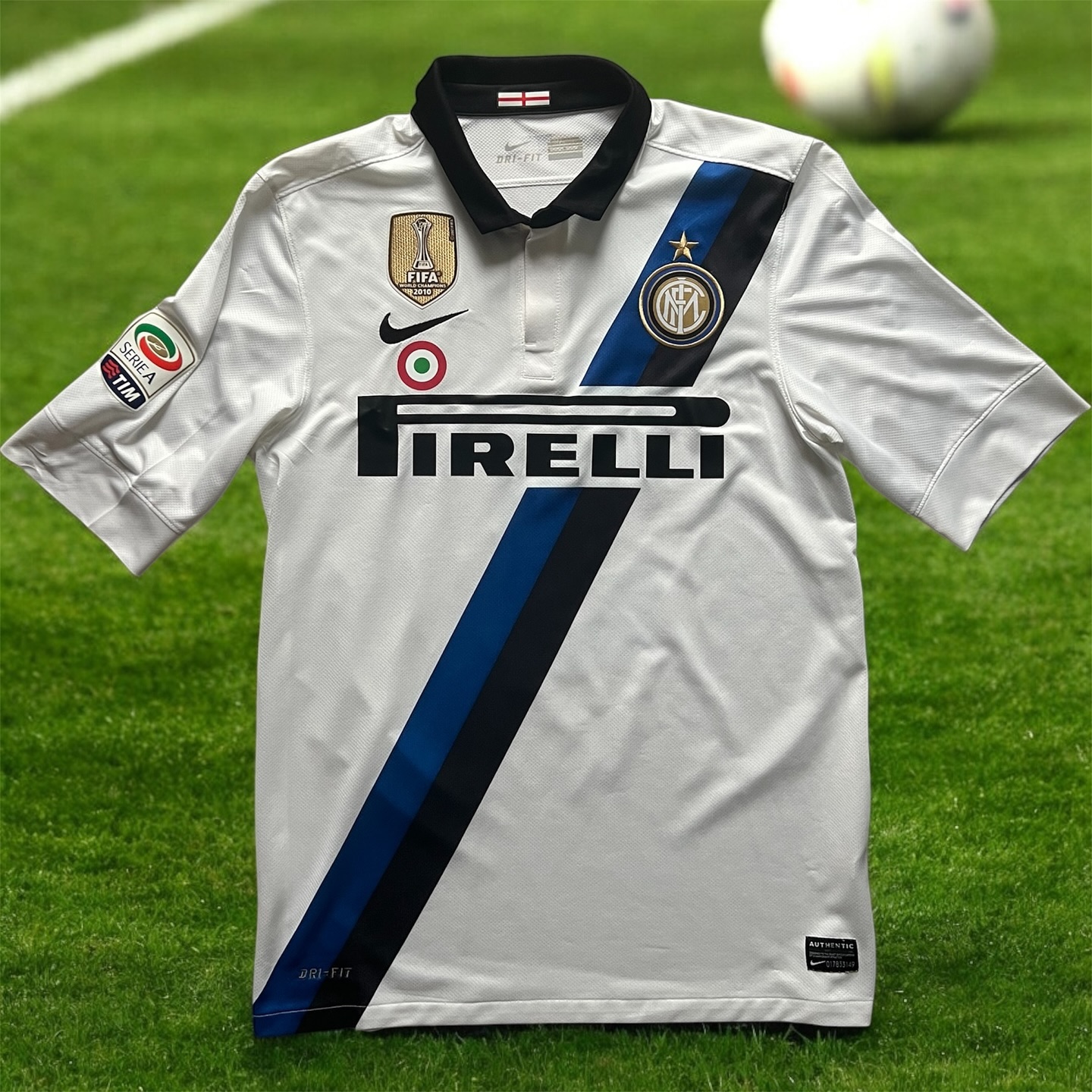 Inter Milan 2011-2012 Away Store Version Nike - YourFootballShirt - Photo 1