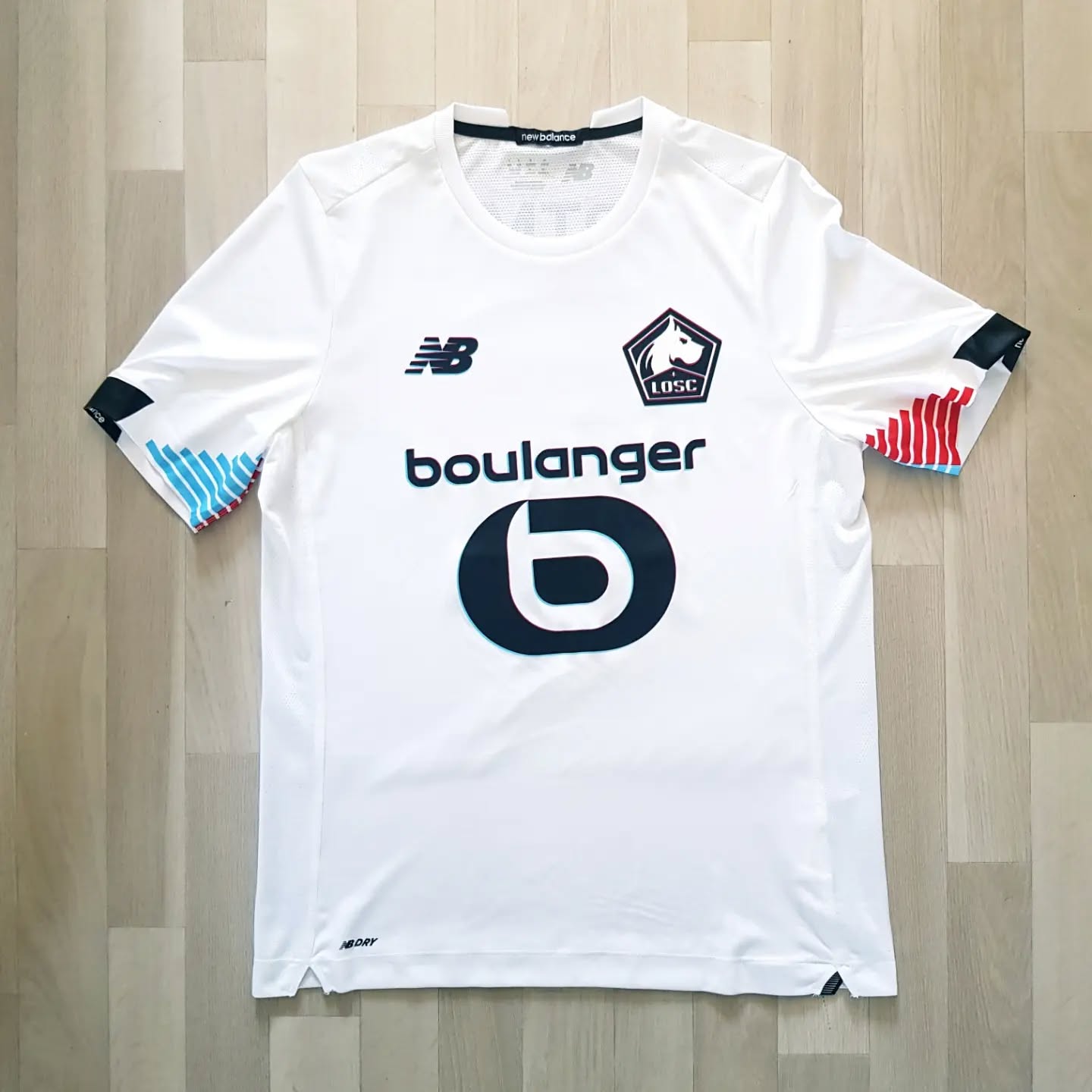 Lille 2020-2021 Third Store Version New Balance - YourFootballShirt - Photo 1