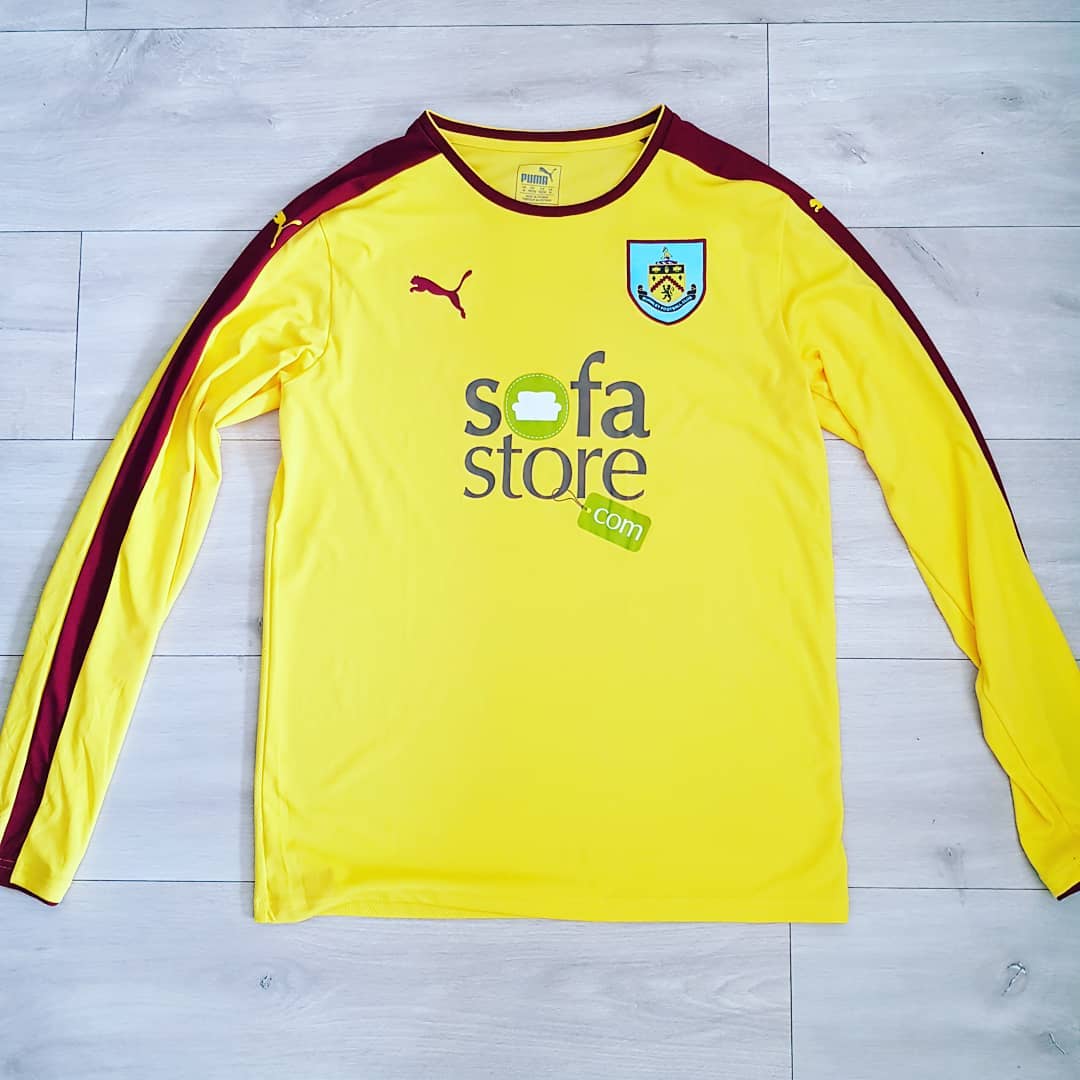 Burnley 2015-2016 Away