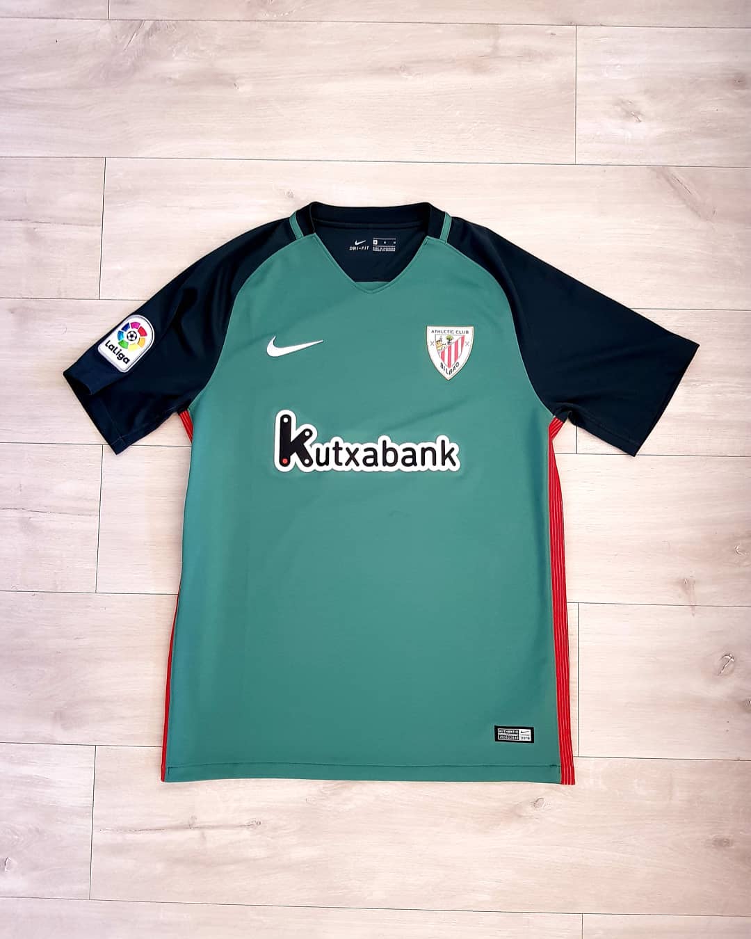 Athletic Bilbao 2016-2017 Away