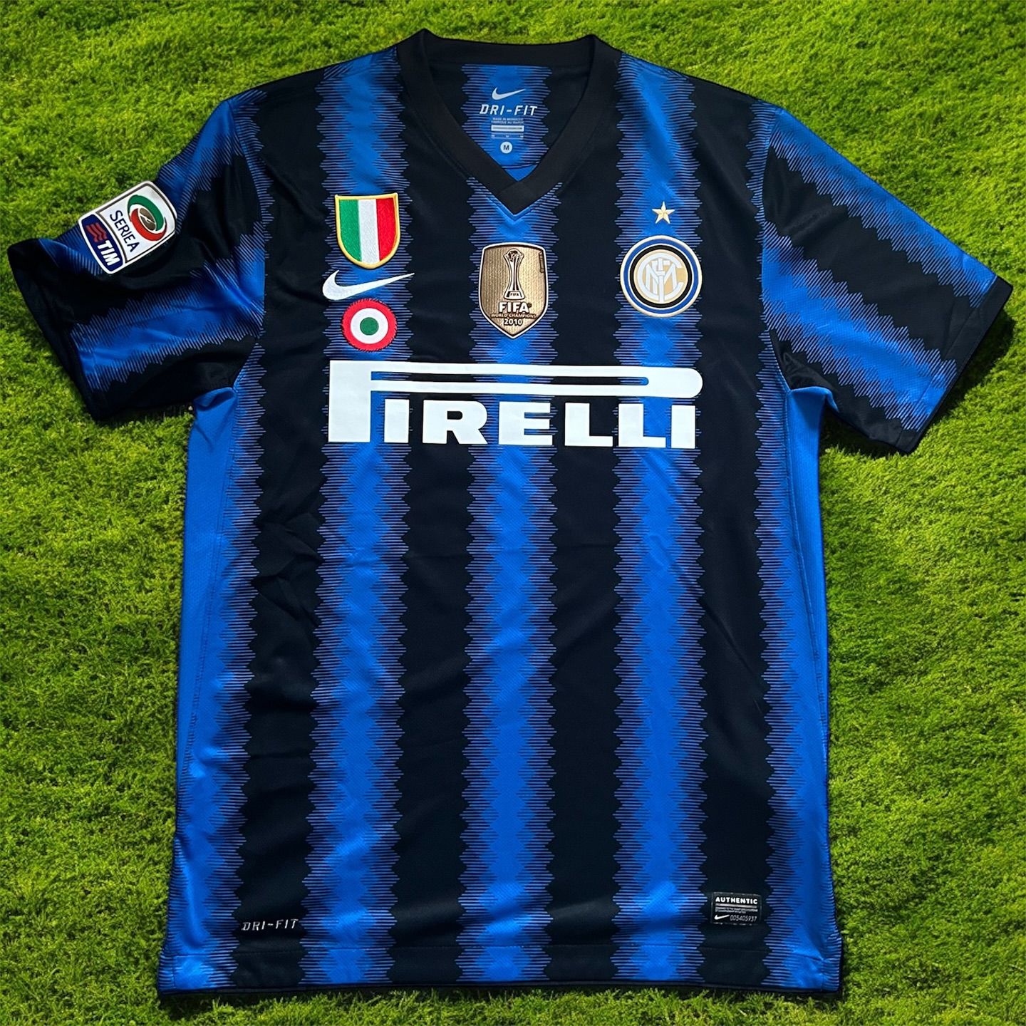 Inter Milan 2010-2011 Home Store Version Nike - YourFootballShirt - Photo 1