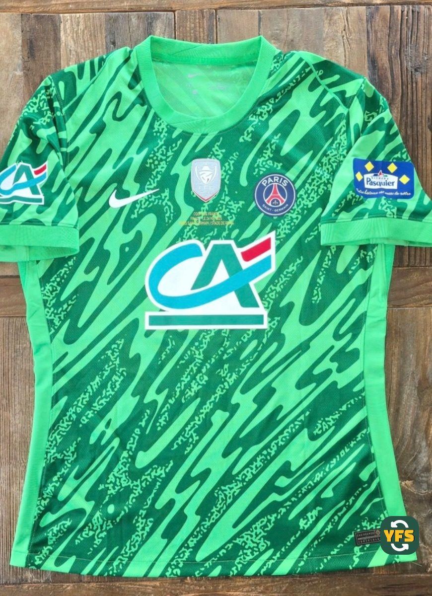 PSG 2024-2025 Goalkeeper SAFONOV #39