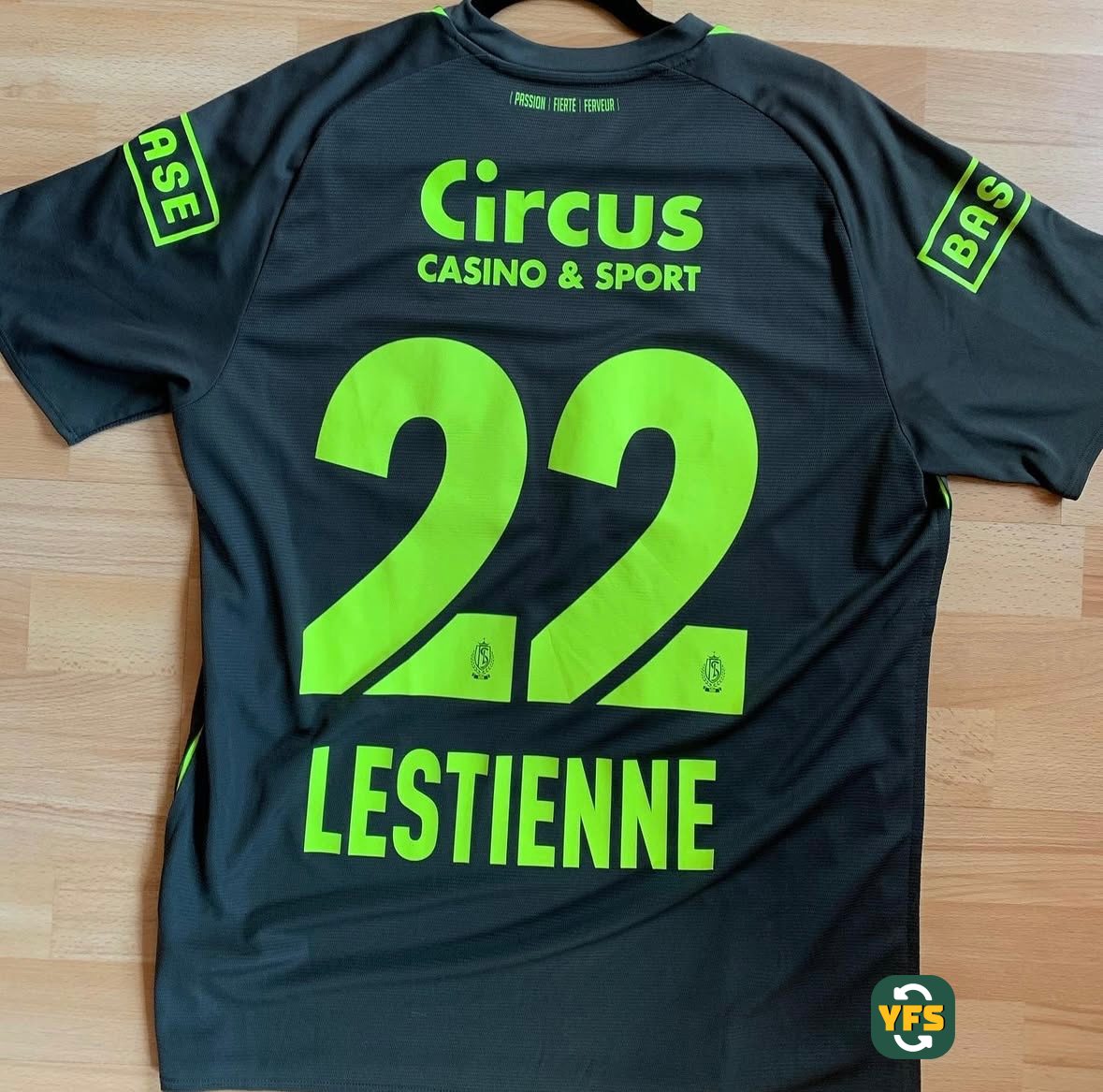Standard Liege 2018-2019 Third Store Version New Balance - YourFootballShirt - Photo 1