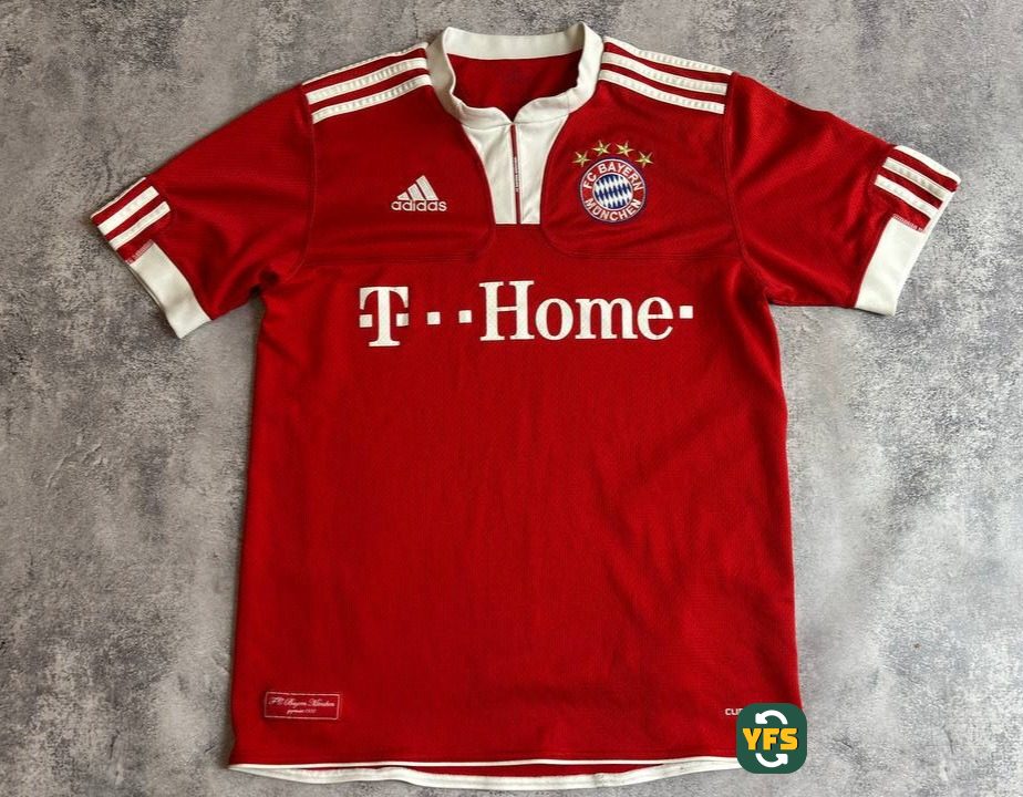 Bayern Munich 2009-2010 Home Store Version Adidas - YourFootballShirt - Photo 1