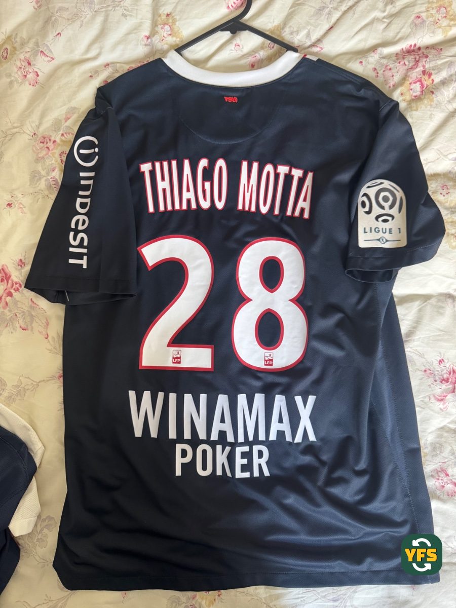 PSG 2011-2012 Home Store Version Nike - YourFootballShirt - Photo 1