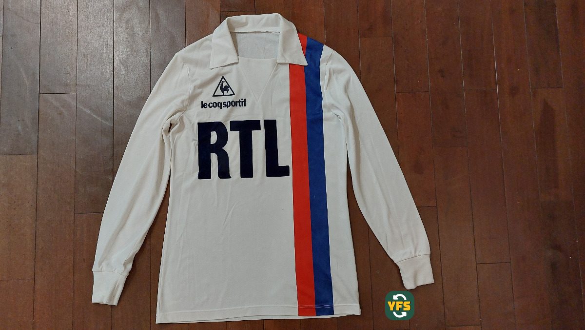 PSG 1982-1983 Home Store Version Le Coq Sportif - YourFootballShirt - Photo 1