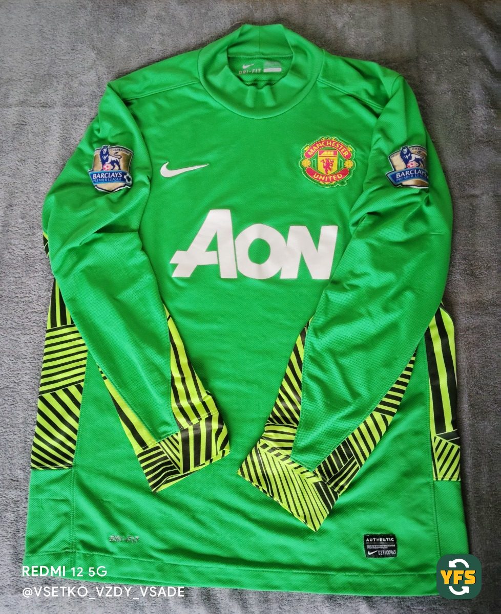 Manchester United 2011-2012 Goalkeeper Store Version Nike - YourFootballShirt - Photo 1