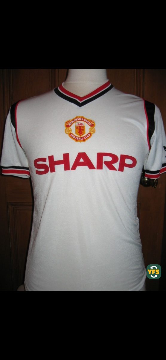 Manchester United 1984-1985 Away Store Version Adidas - YourFootballShirt