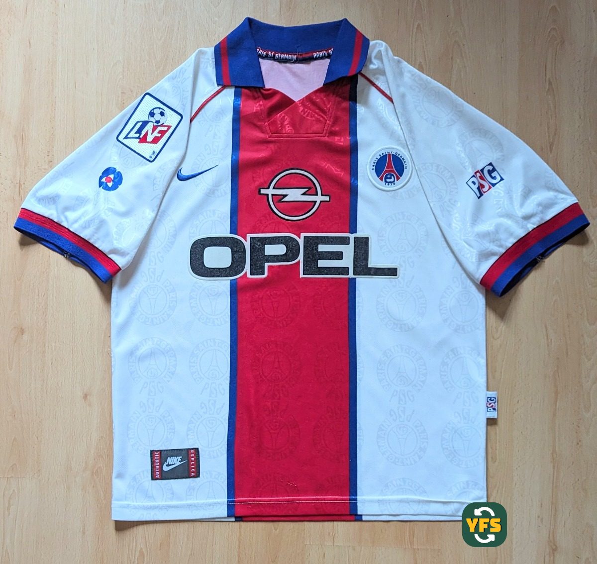 PSG 1996-1997 Away Store Version Nike - YourFootballShirt - Photo 1