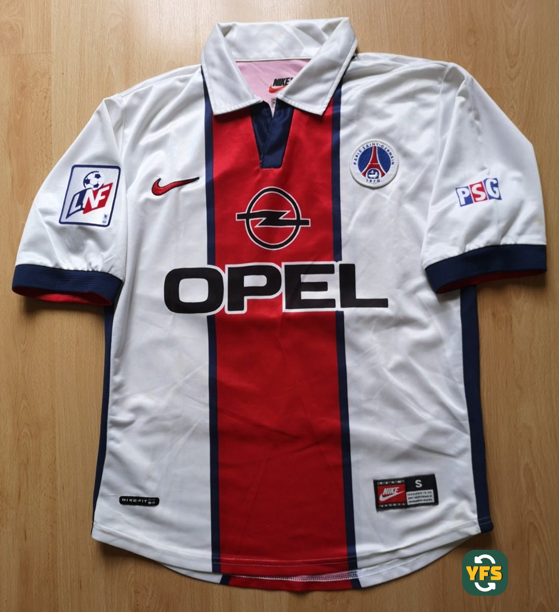 PSG 1998-1999 Away Store Version Nike - YourFootballShirt - Photo 1