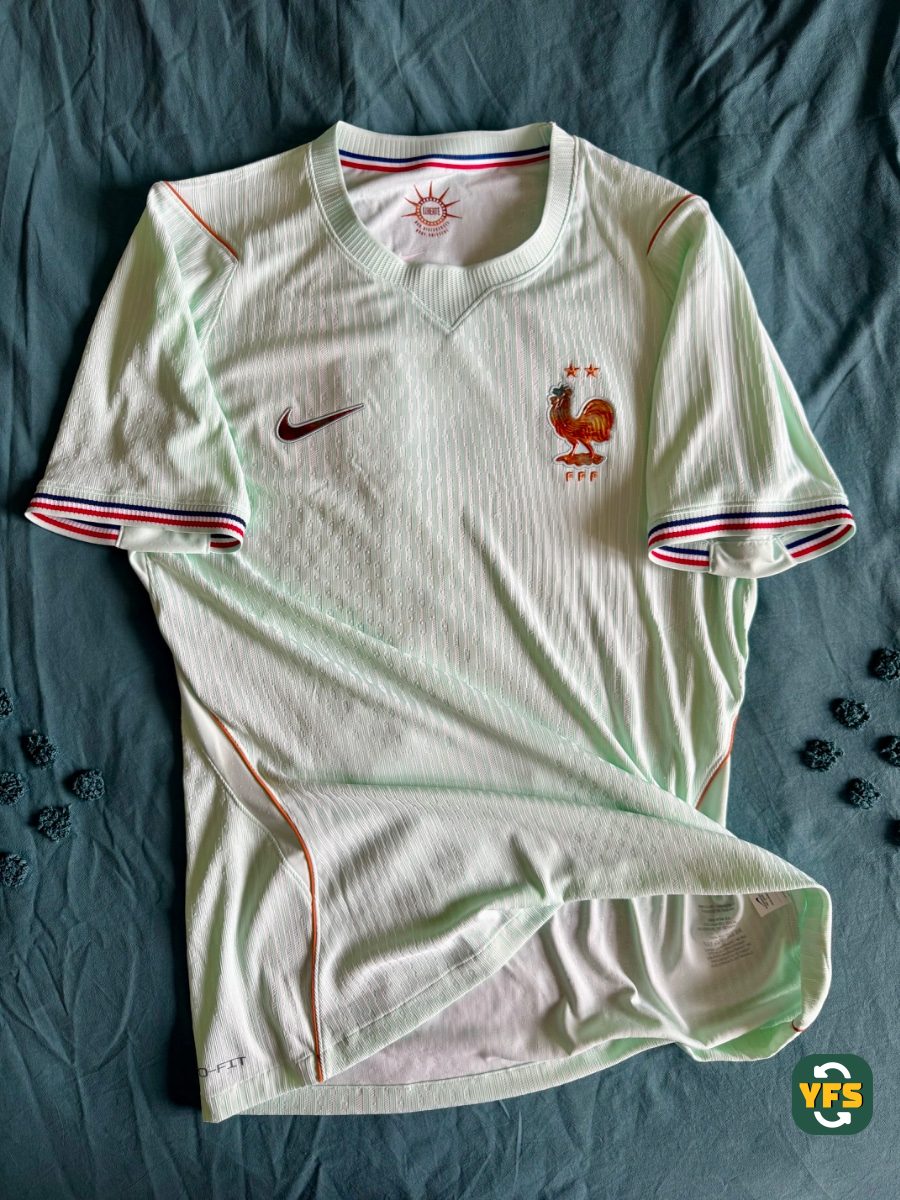 France 2026-2027 Away Issued Nike - YourFootballShirt - Photo 1