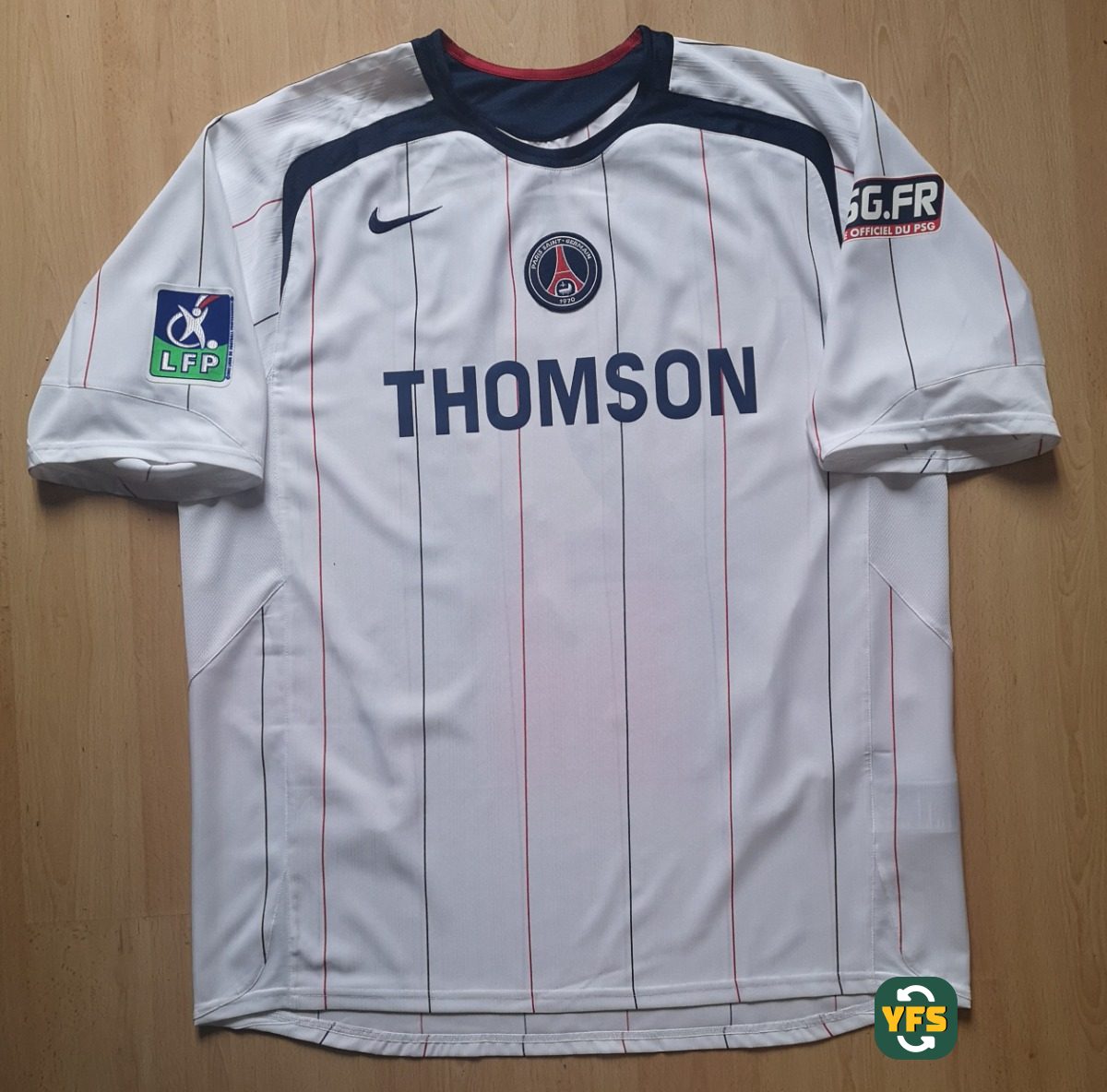 PSG 2005-2006 Away Store Version Nike - YourFootballShirt - Photo 1