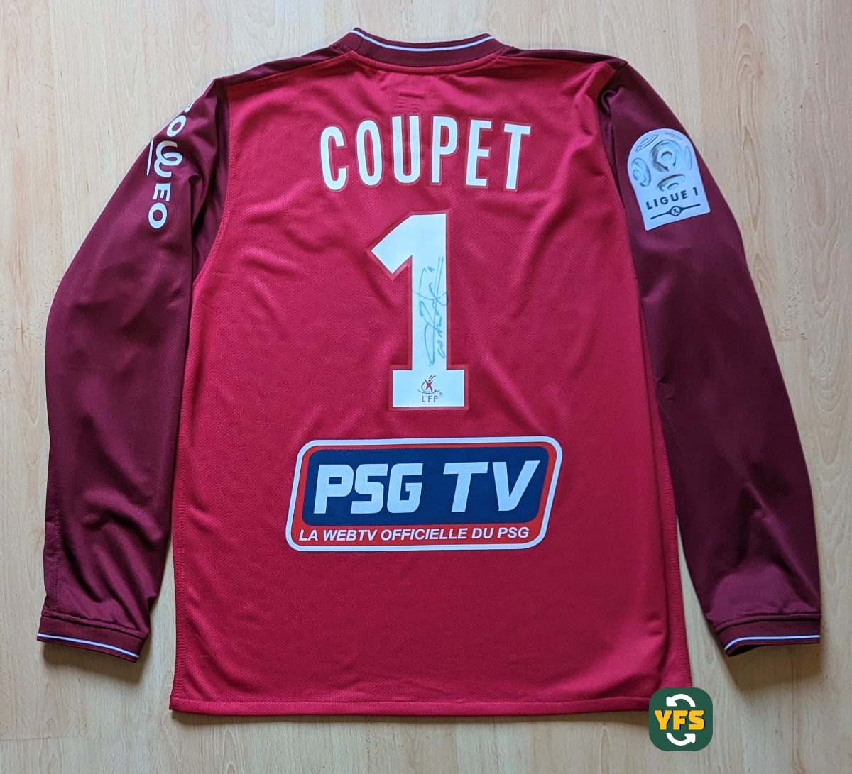 PSG 2009-2010 Goalkeeper Store Version Nike - YourFootballShirt - Photo 2