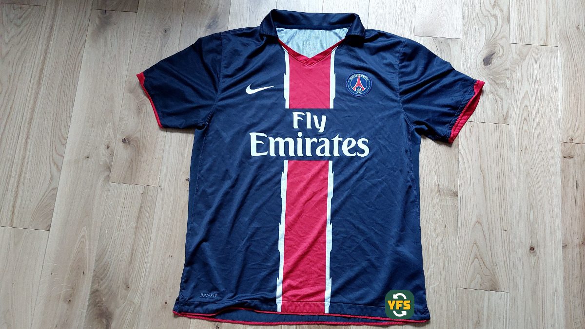 PSG 2010-2011 Away Store Version Nike - YourFootballShirt - Photo 1