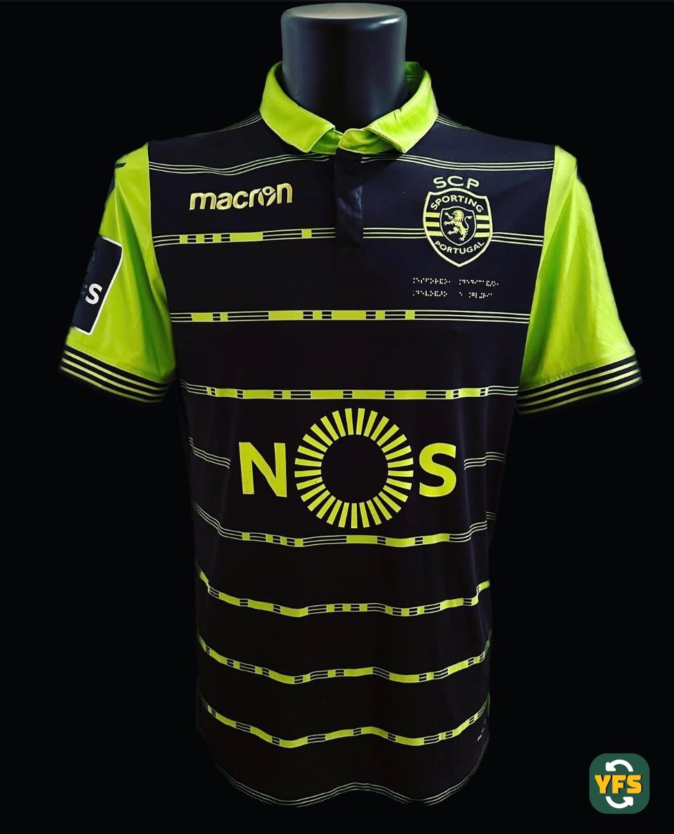 Sporting Lisboa 2017-2018 Away Match Worn Macron - YourFootballShirt - Photo 1