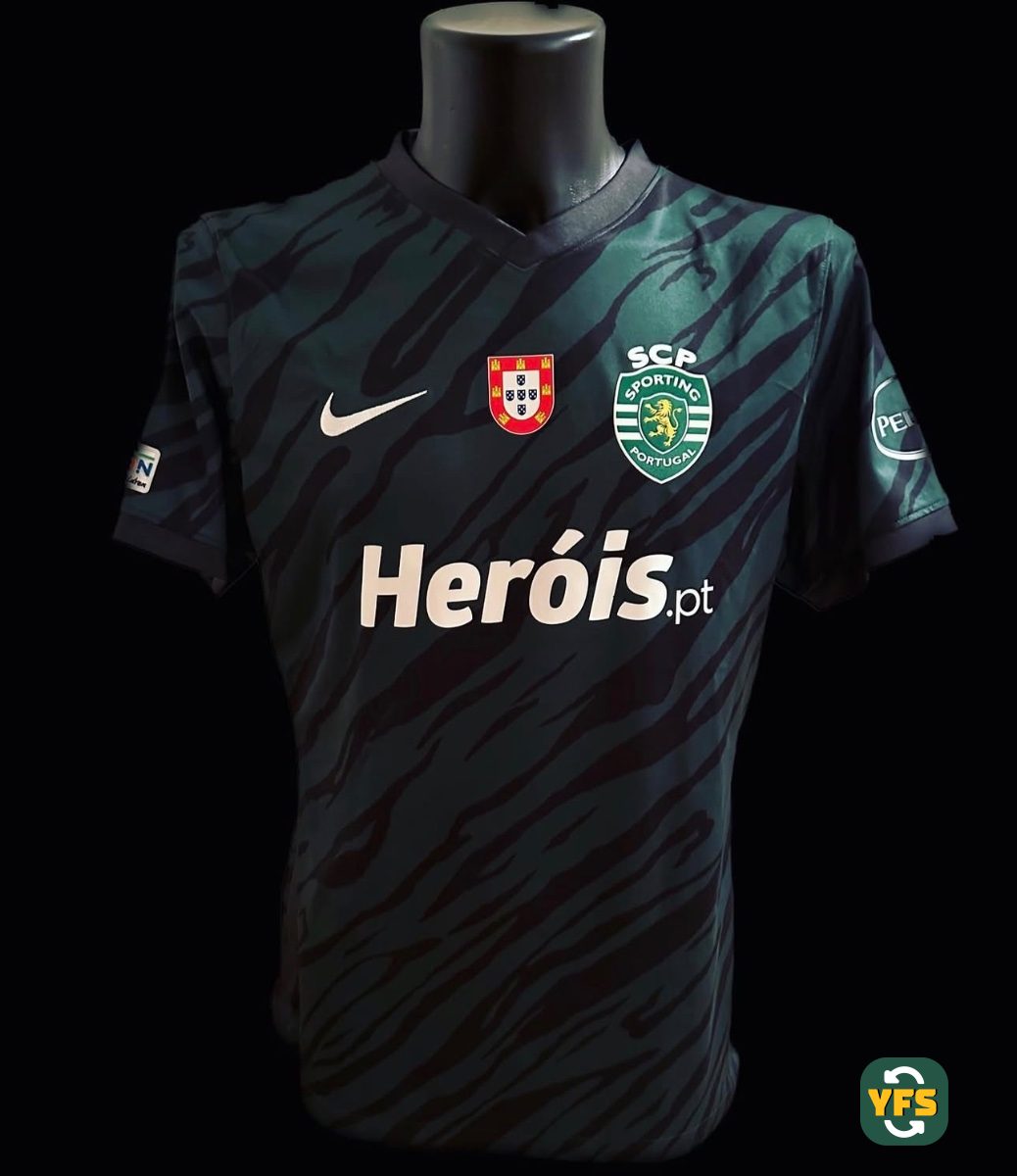Sporting Clube Portugal 2021-2022 Third Match Worn Nike - YourFootballShirt - Photo 1