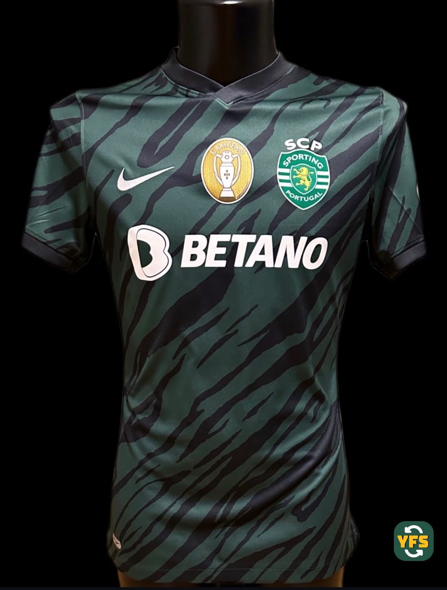 Sporting Clube Portugal 2021-2022 Away Match Worn Nike - YourFootballShirt - Photo 1